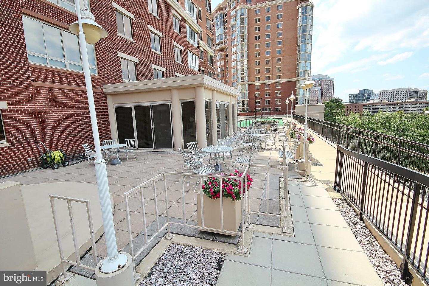 2151 JAMIESON AVENUE Unit: 1809