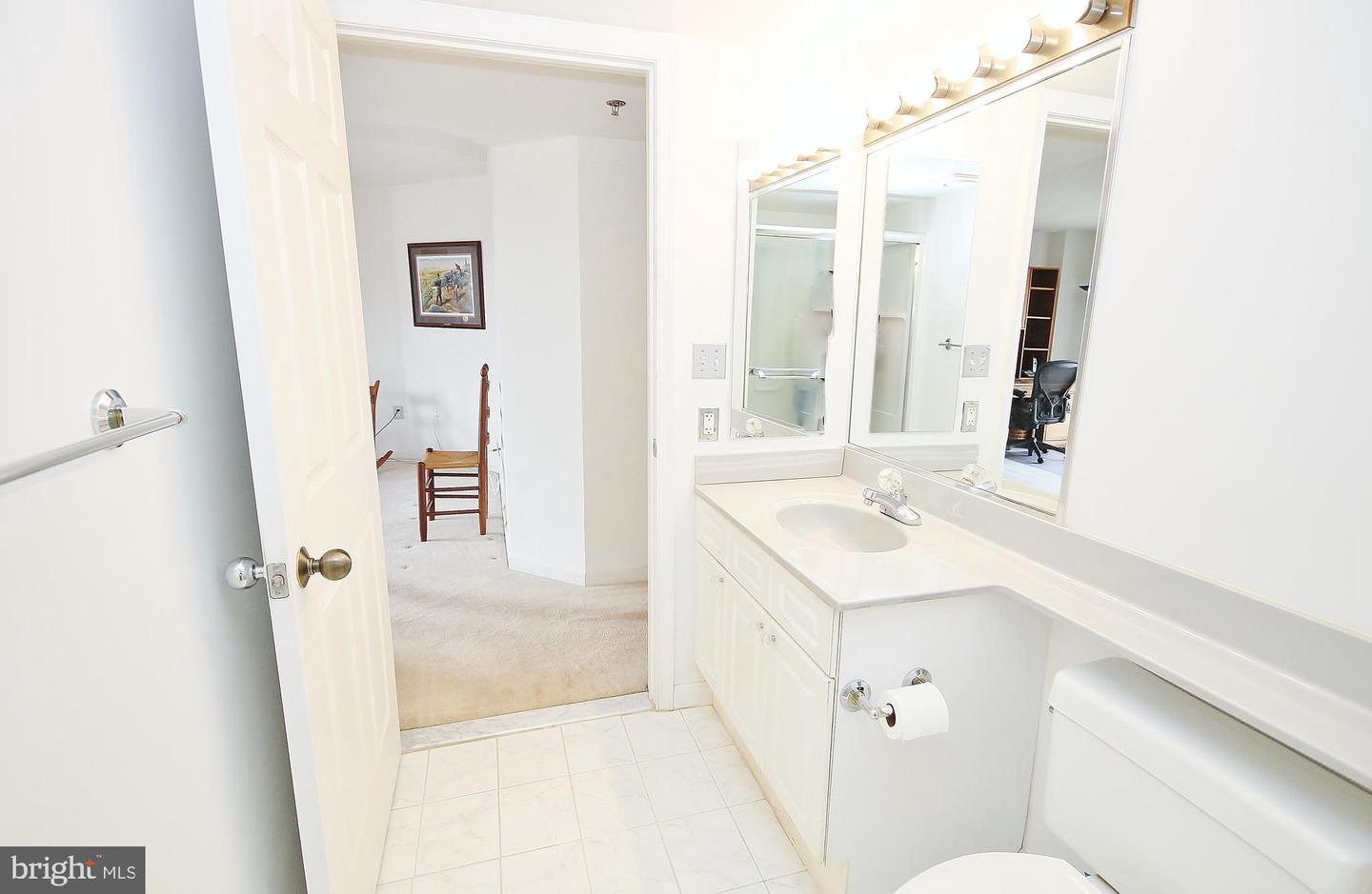2151 JAMIESON AVENUE Unit: 1809
