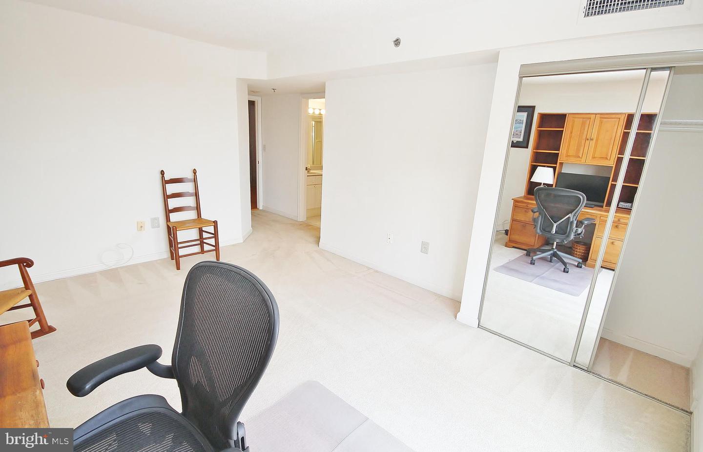 2151 JAMIESON AVENUE Unit: 1809