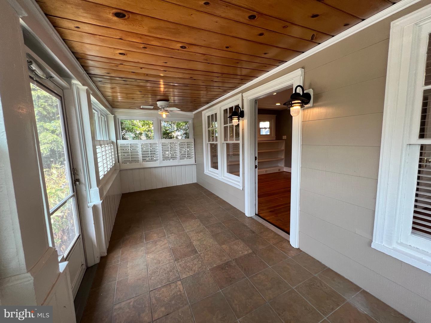 220 E DEL RAY AVENUE