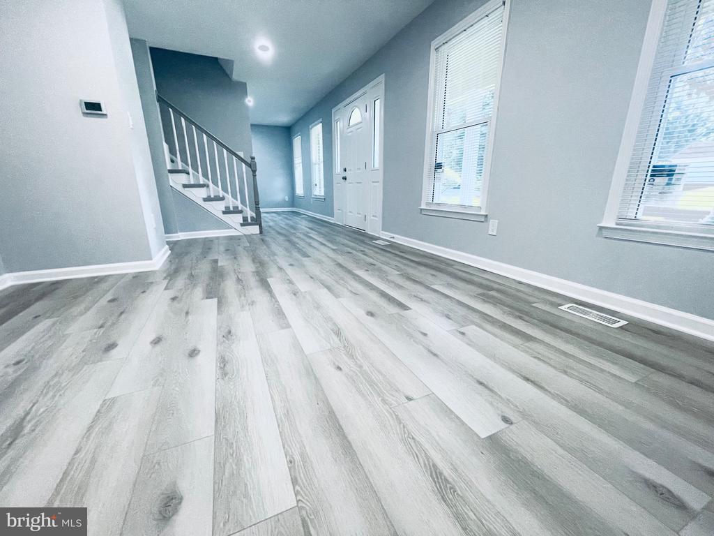 1129 EDWARD DRIVE