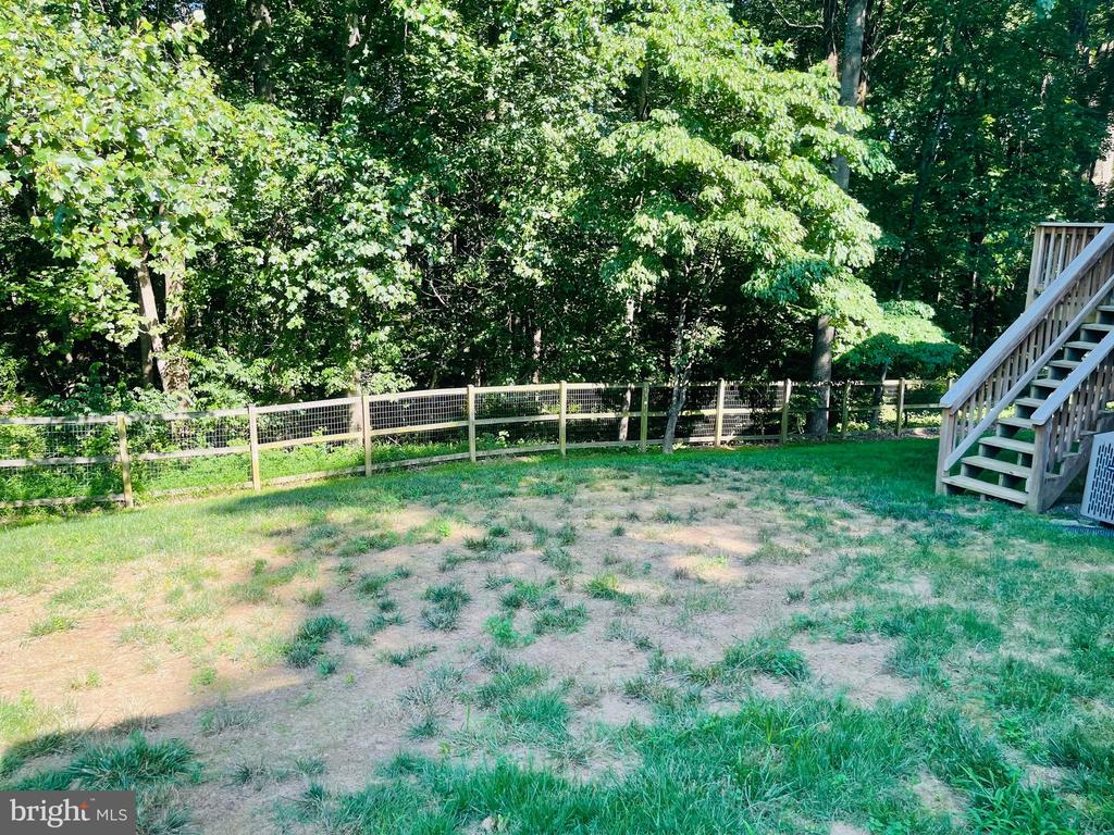 1129 EDWARD DRIVE