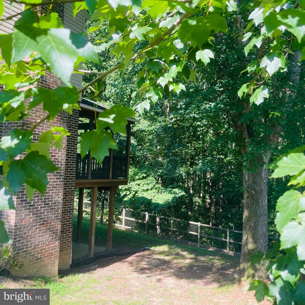 1129 EDWARD DRIVE