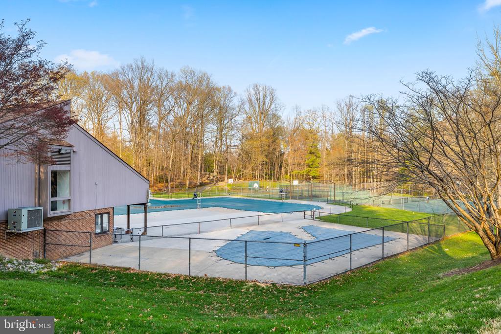4500 WAKEFIELD DRIVE