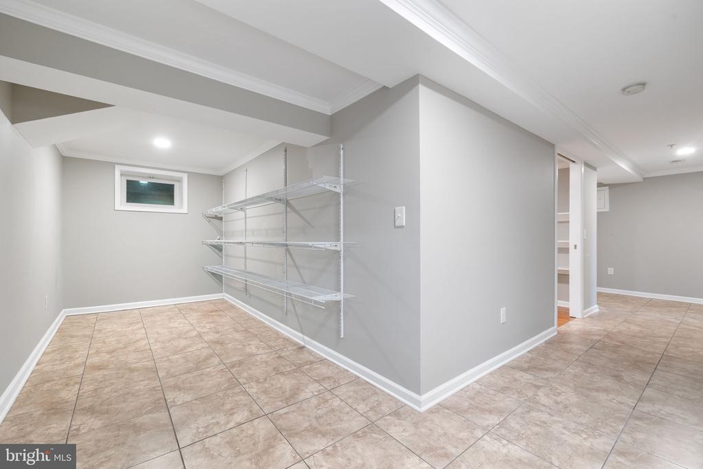 4500 WAKEFIELD DRIVE