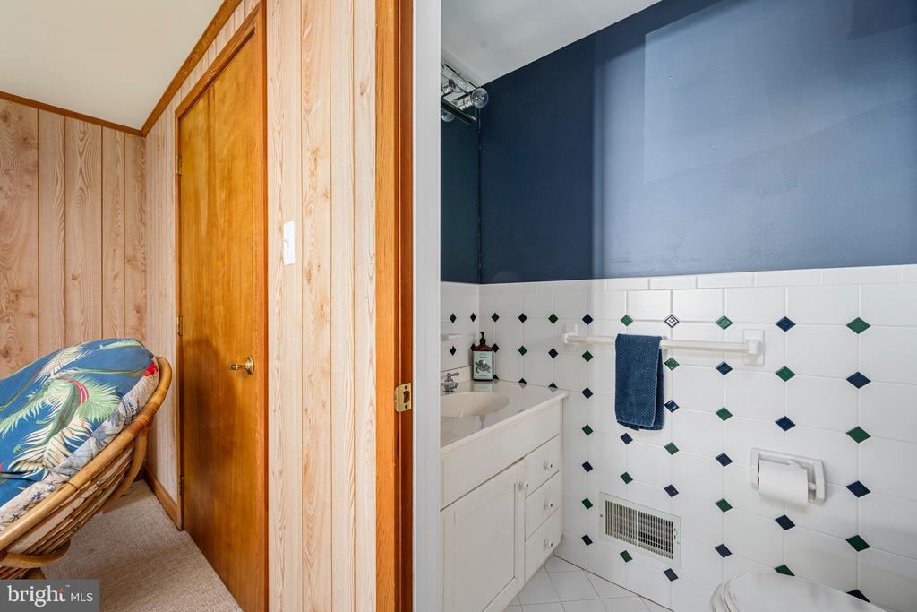 115 W Kimberly