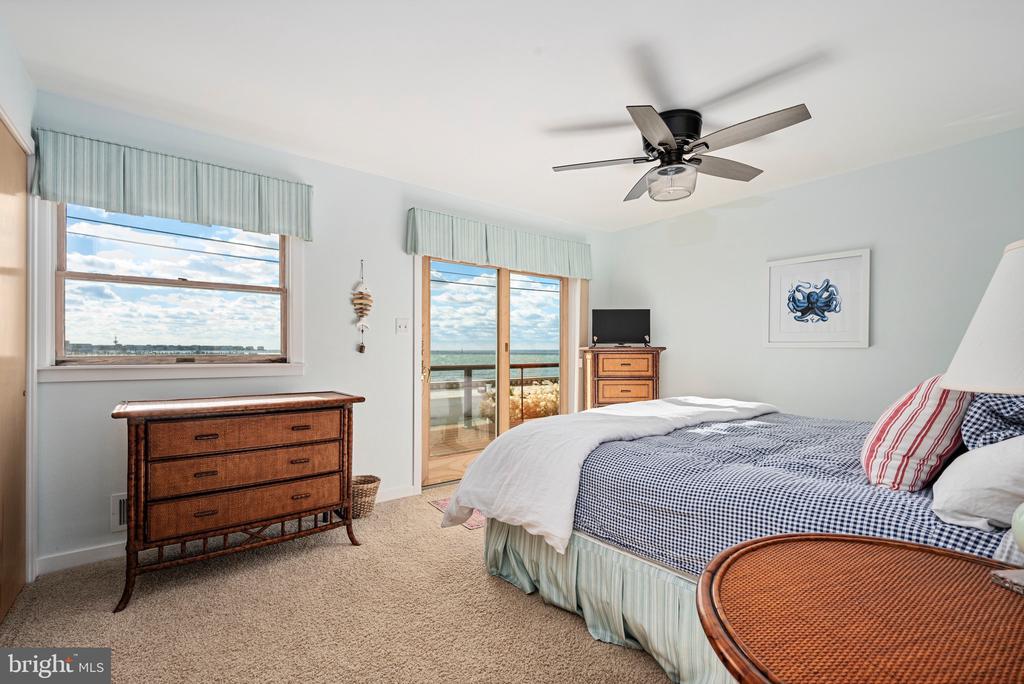 115 W Kimberly