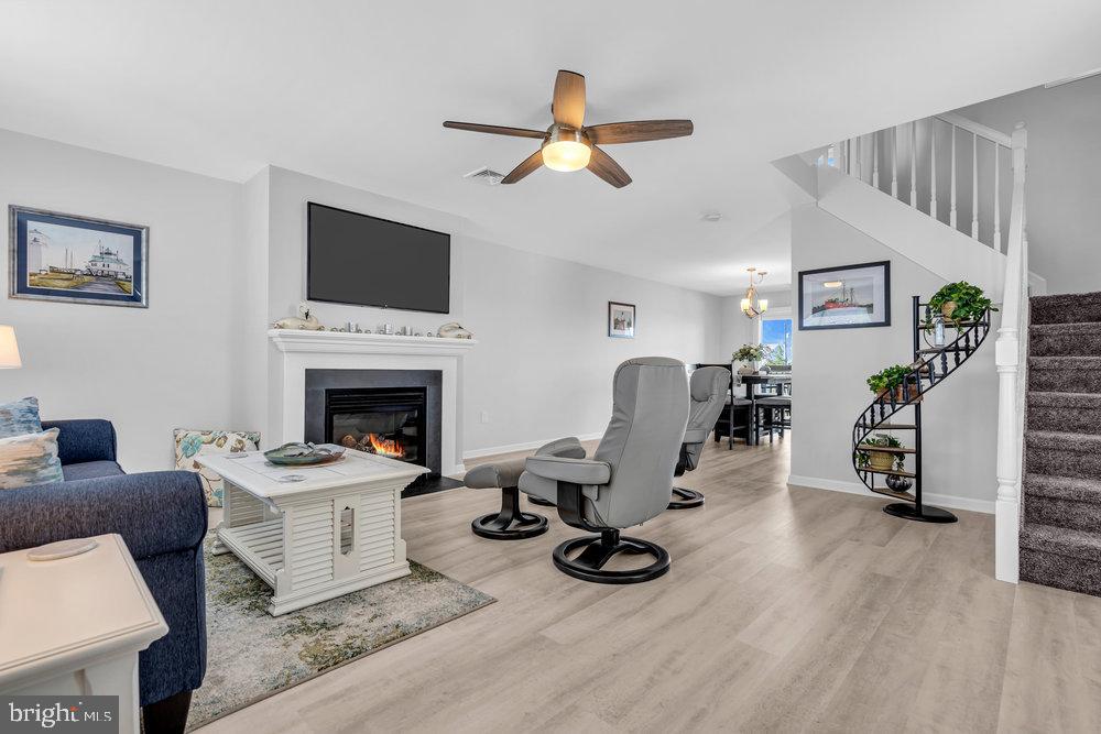 441 E BAY 9