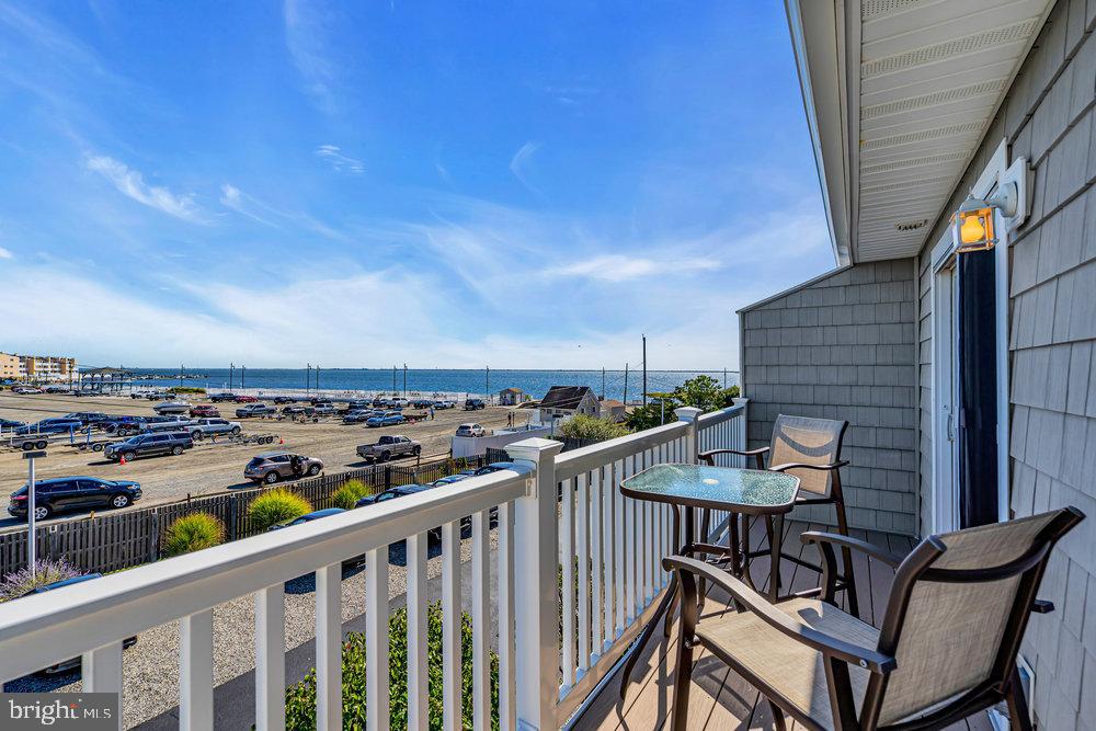 441 E BAY 9