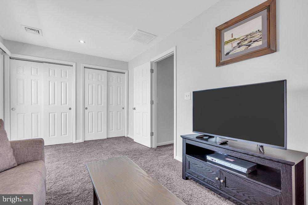 441 E BAY 9