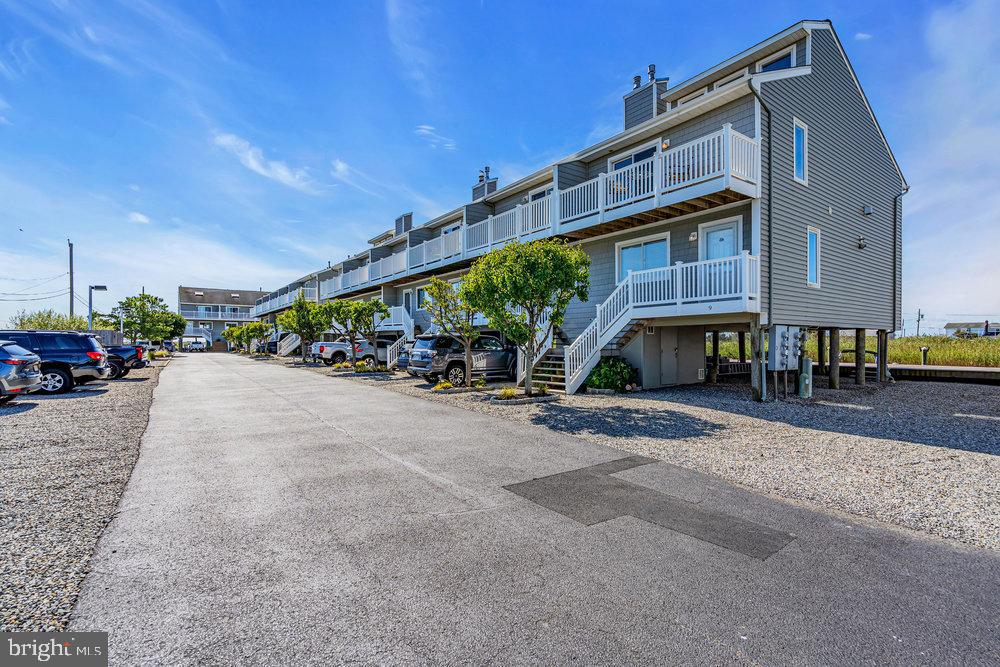 441 E BAY 9