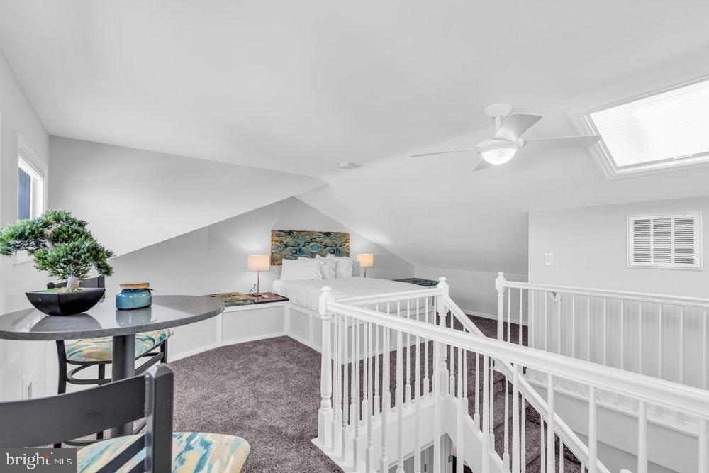 441 E BAY 9