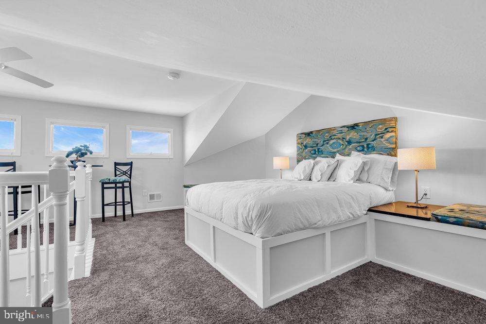 441 E BAY 9