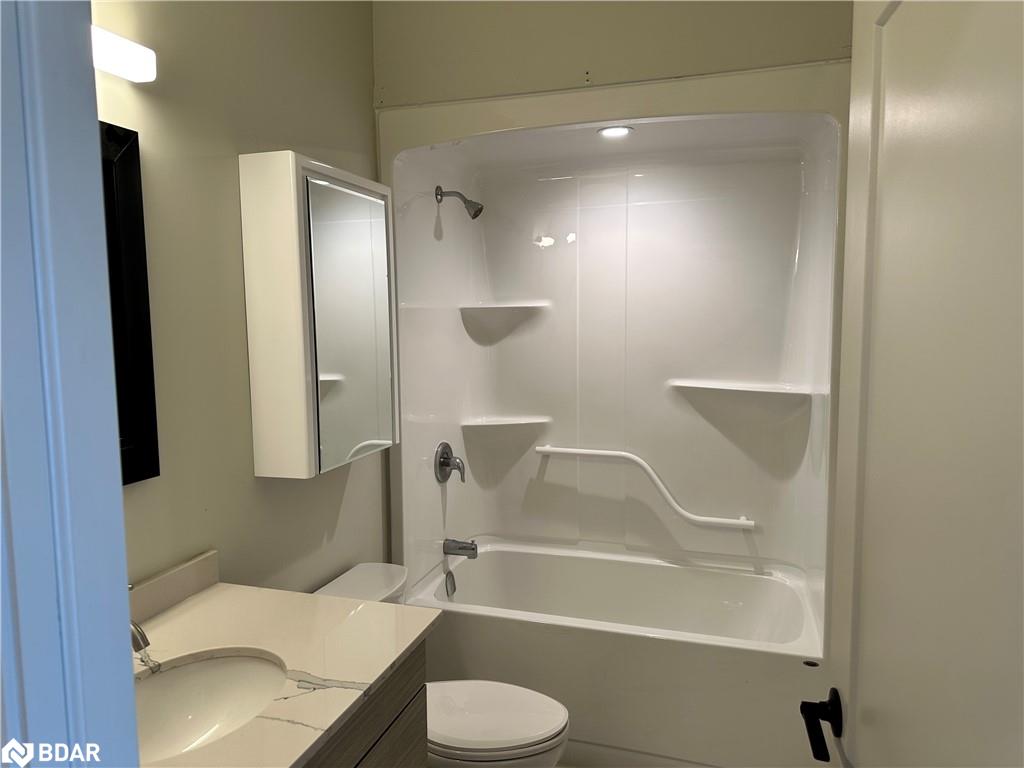 230-75 Barrie Road Unit: 230