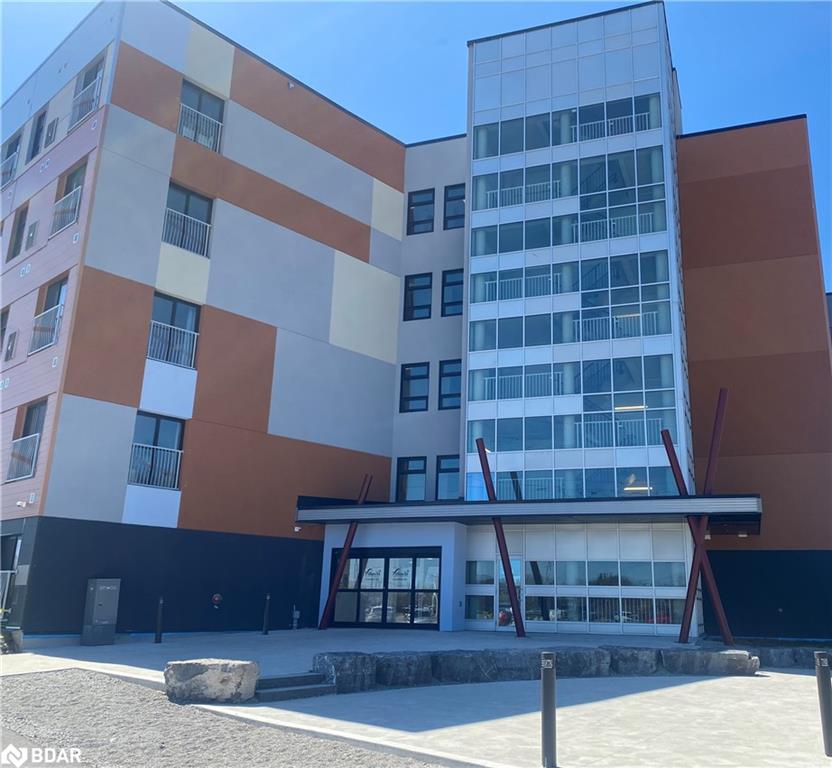 230-75 Barrie Road Unit: 230
