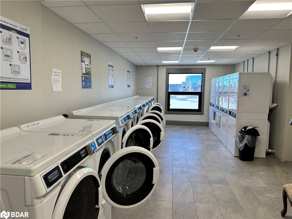 221-75 Barrie Road Unit: 221