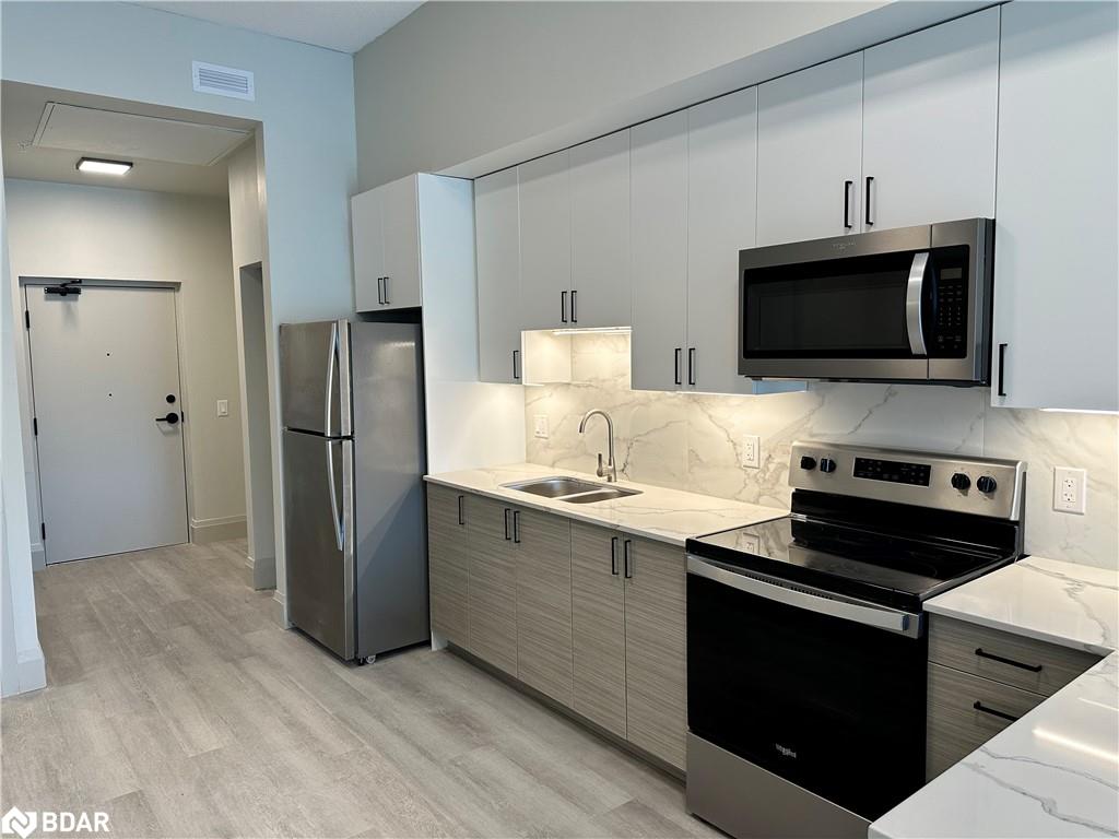412-75 Barrie Road Unit: 412