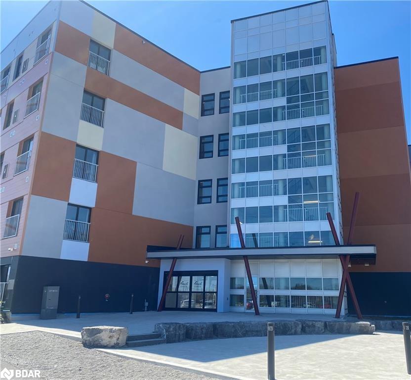 412-75 Barrie Road Unit: 412