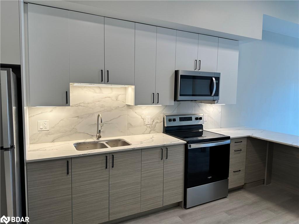 413-75 Barrie Road Unit: 413