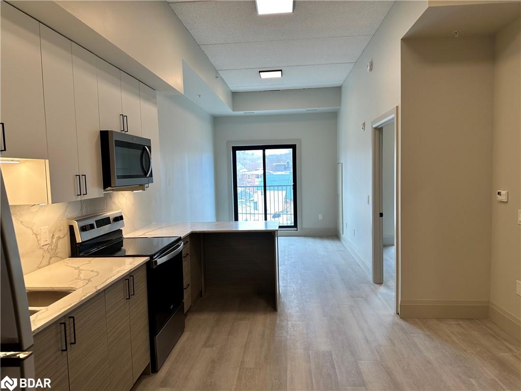 413-75 Barrie Road Unit: 413