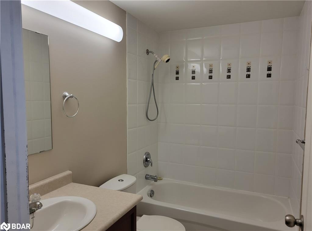 411-85 Barrie Road, Orillia Unit: 411