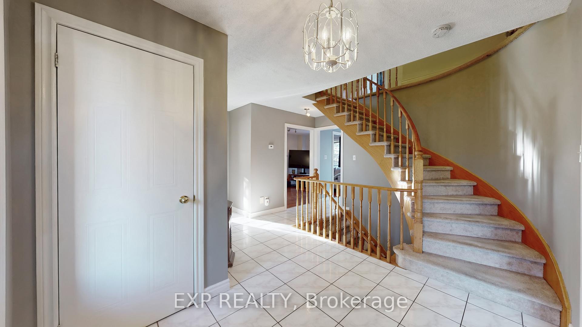 4 Trillium Crescent, Barrie, ON L4N 5P5