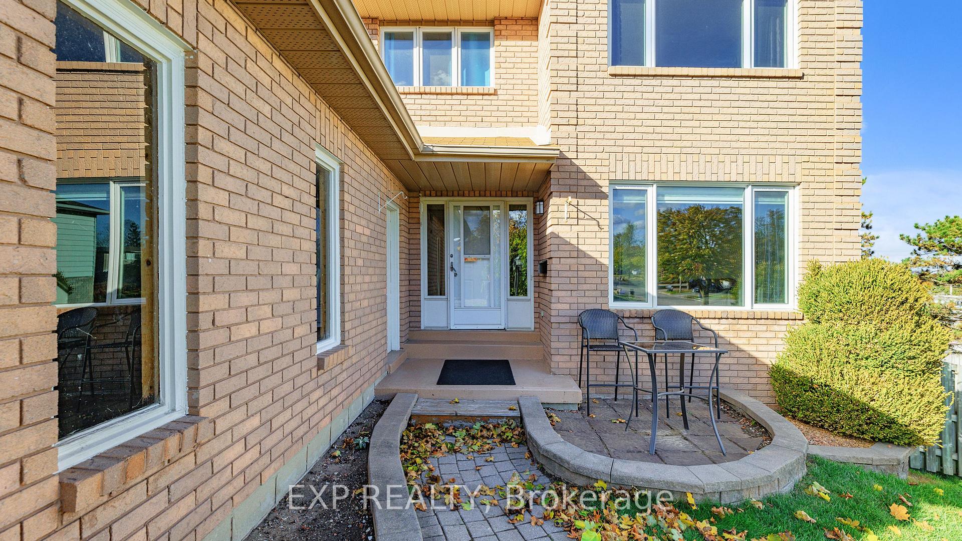4 Trillium Crescent, Barrie, ON L4N 5P5