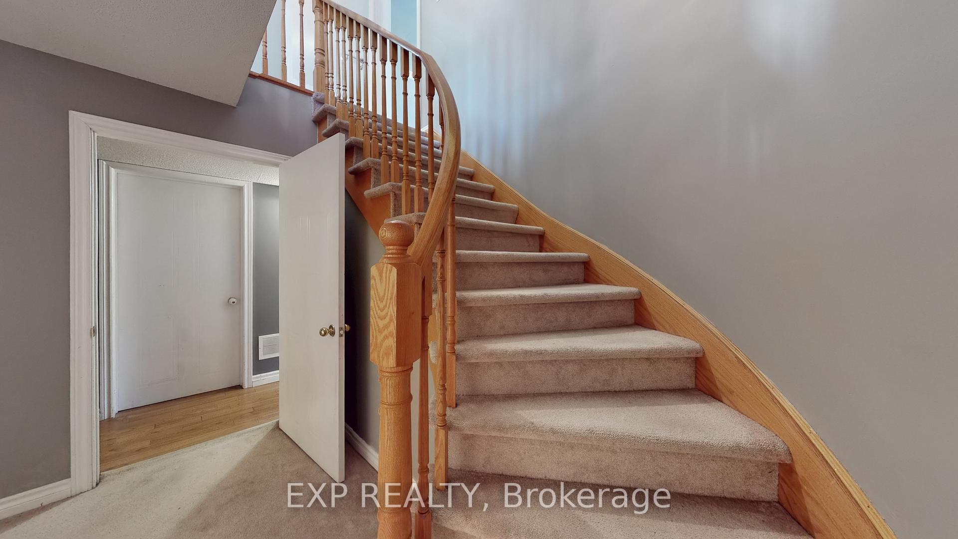 4 Trillium Crescent, Barrie, ON L4N 5P5