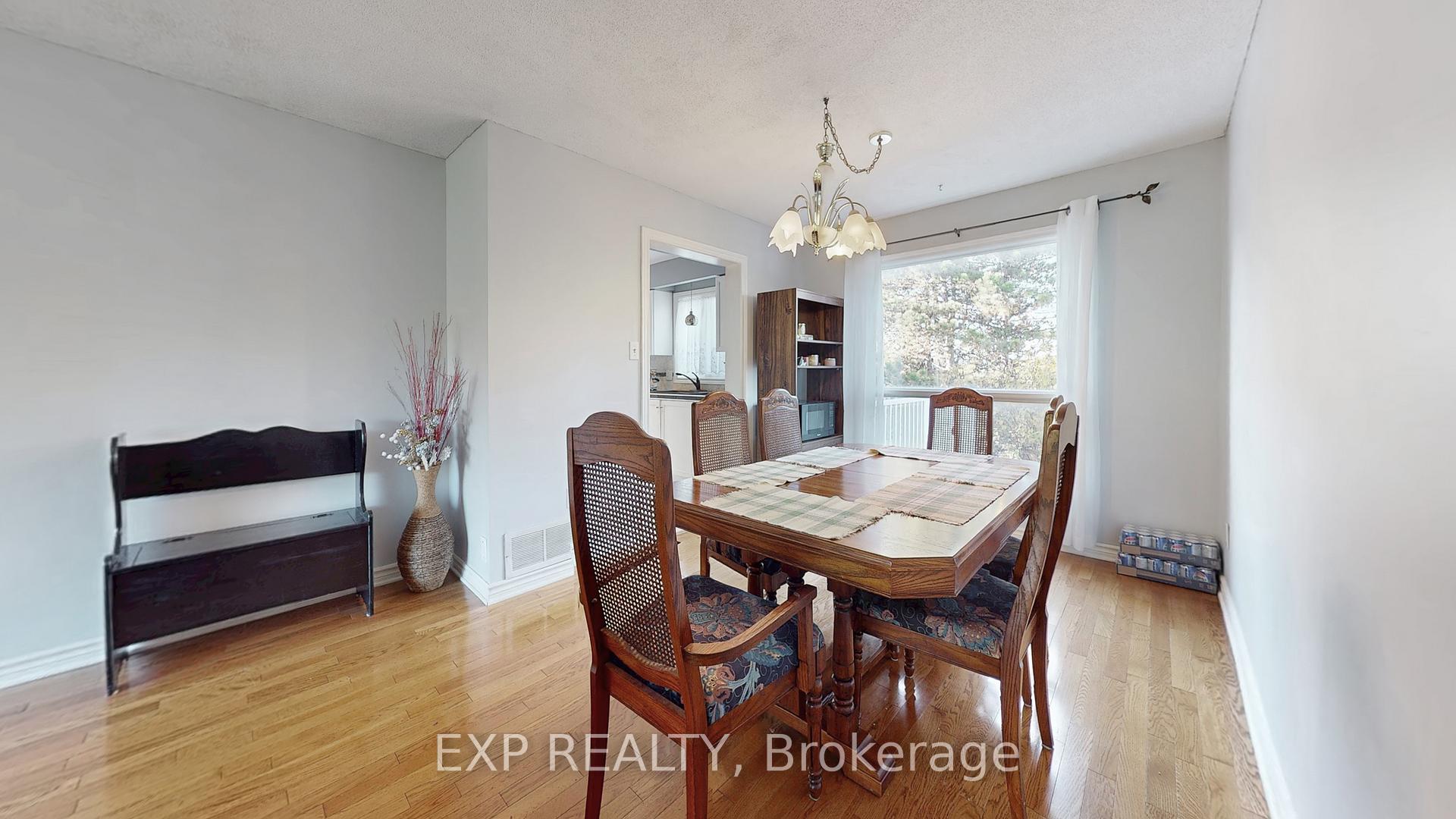 4 Trillium Crescent, Barrie, ON L4N 5P5