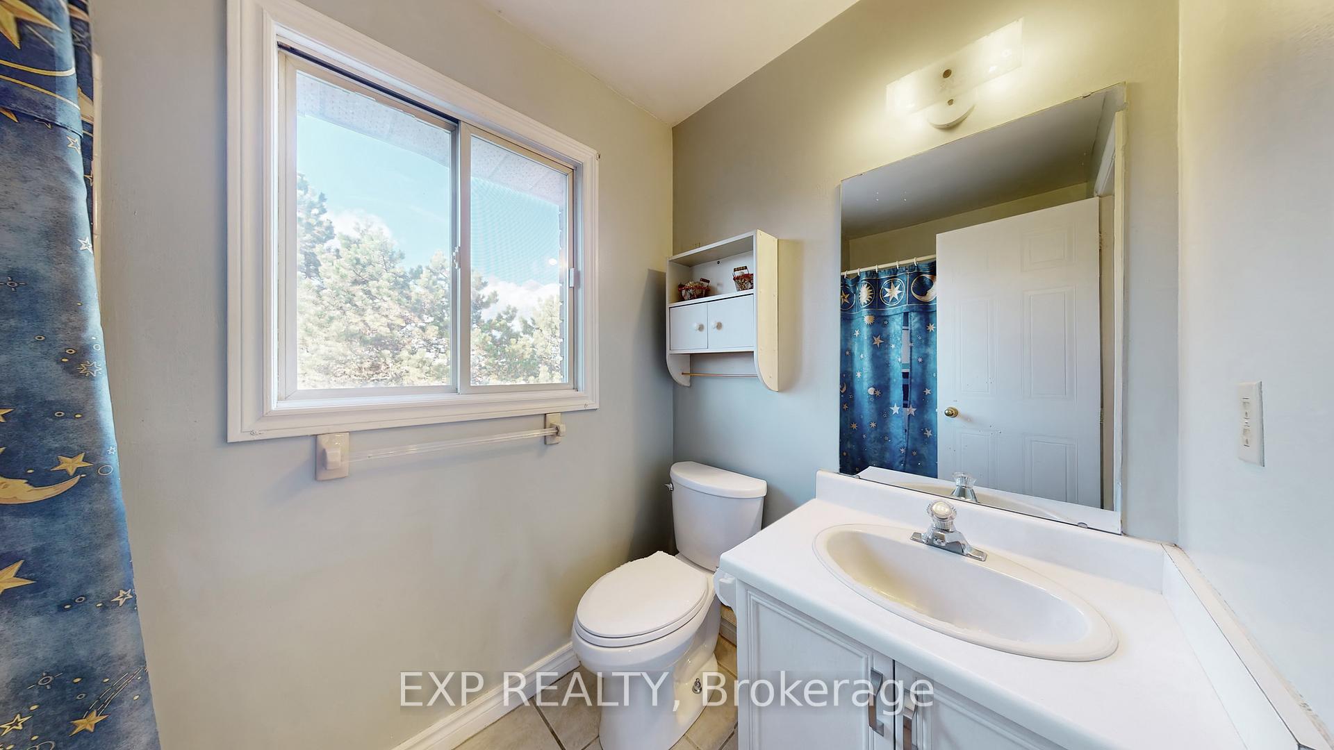 4 Trillium Crescent, Barrie, ON L4N 5P5