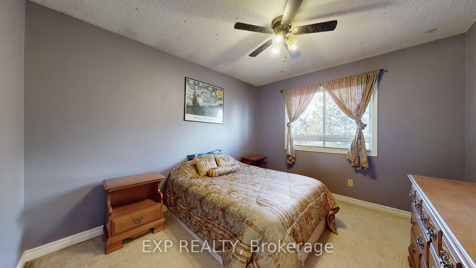 4 Trillium Crescent, Barrie, ON L4N 5P5