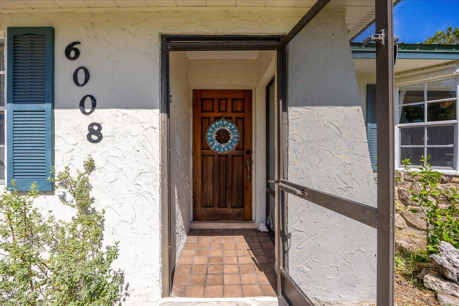 6008 Palmetto Drive