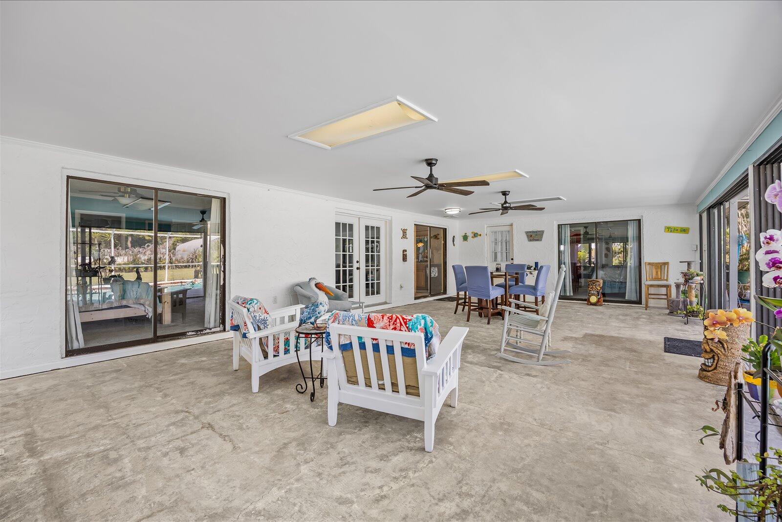 6008 Palmetto Drive