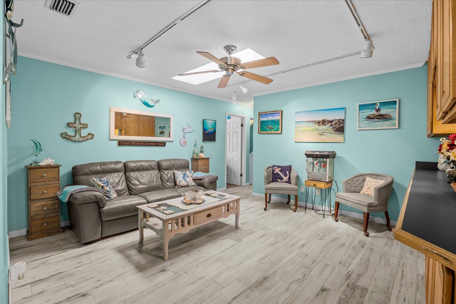 6008 Palmetto Drive
