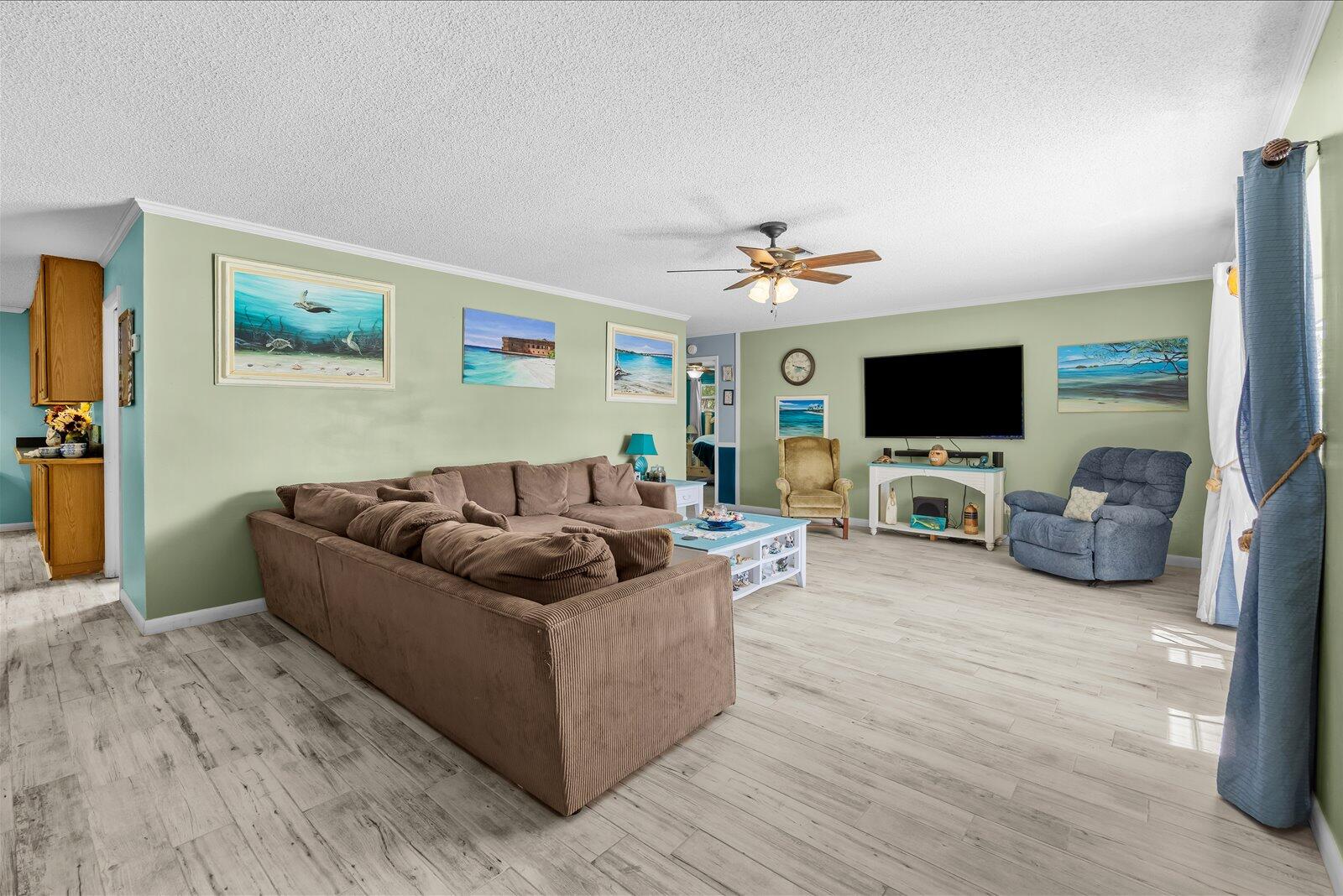 6008 Palmetto Drive