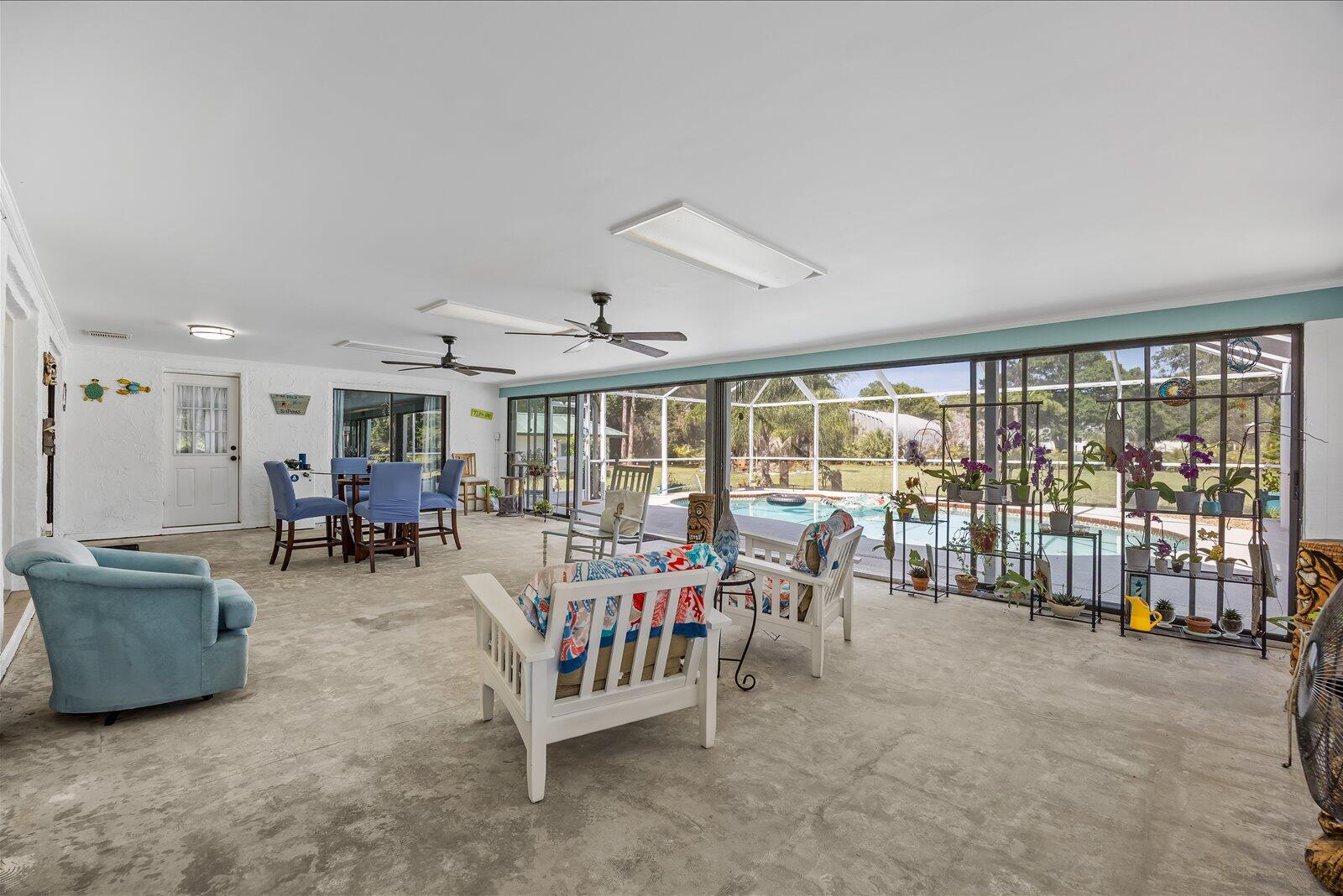 6008 Palmetto Drive