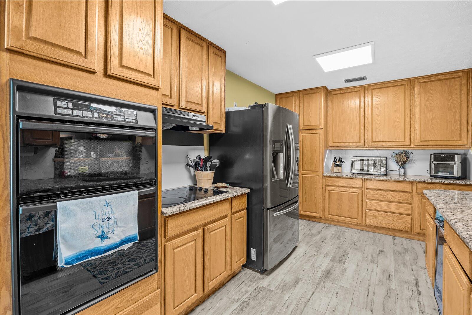 6008 Palmetto Drive