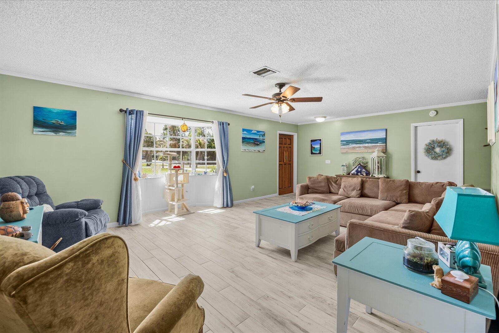 6008 Palmetto Drive