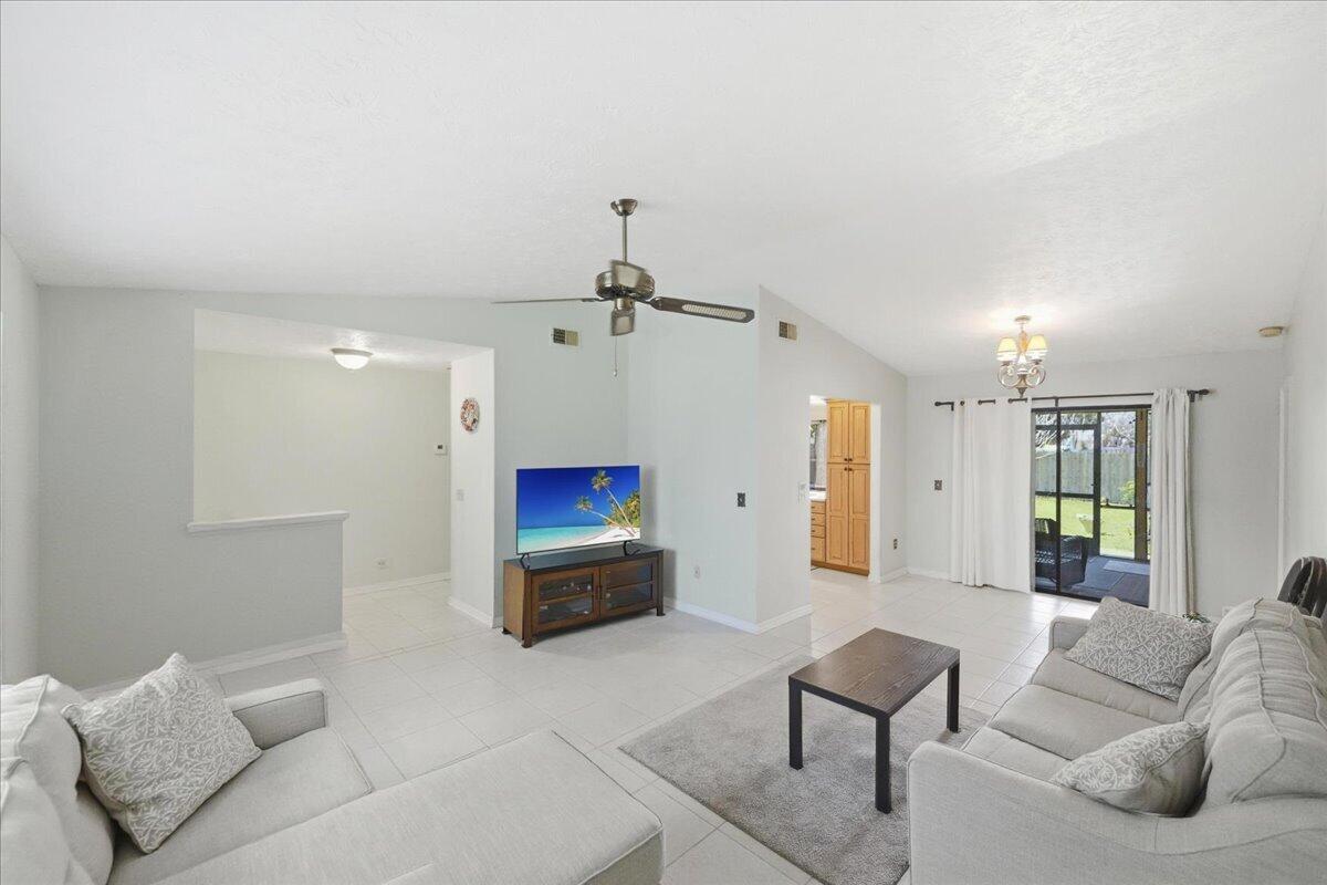 716 SE Evergreen Terrace, Port St. Lucie