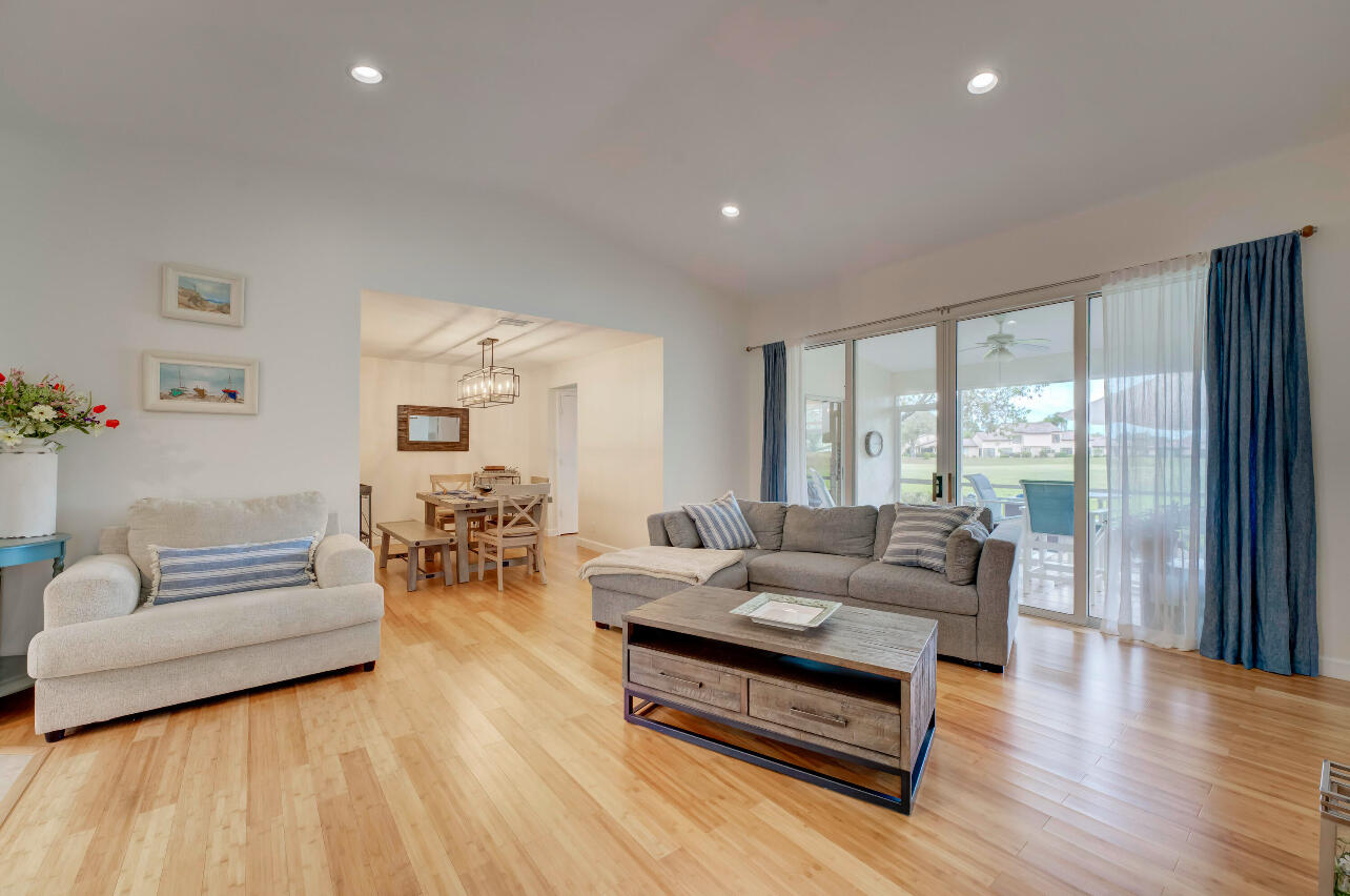 2918 SW Westlake Circle