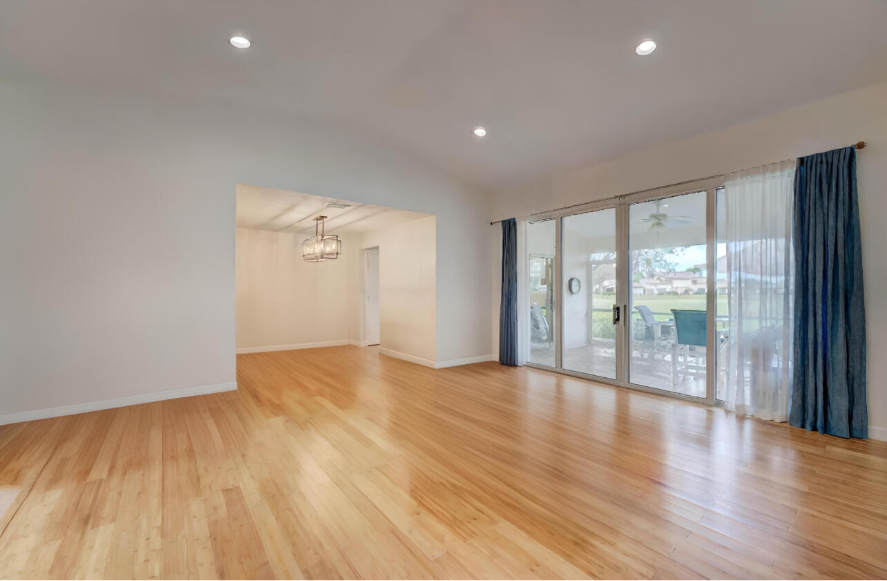 2918 SW Westlake Circle