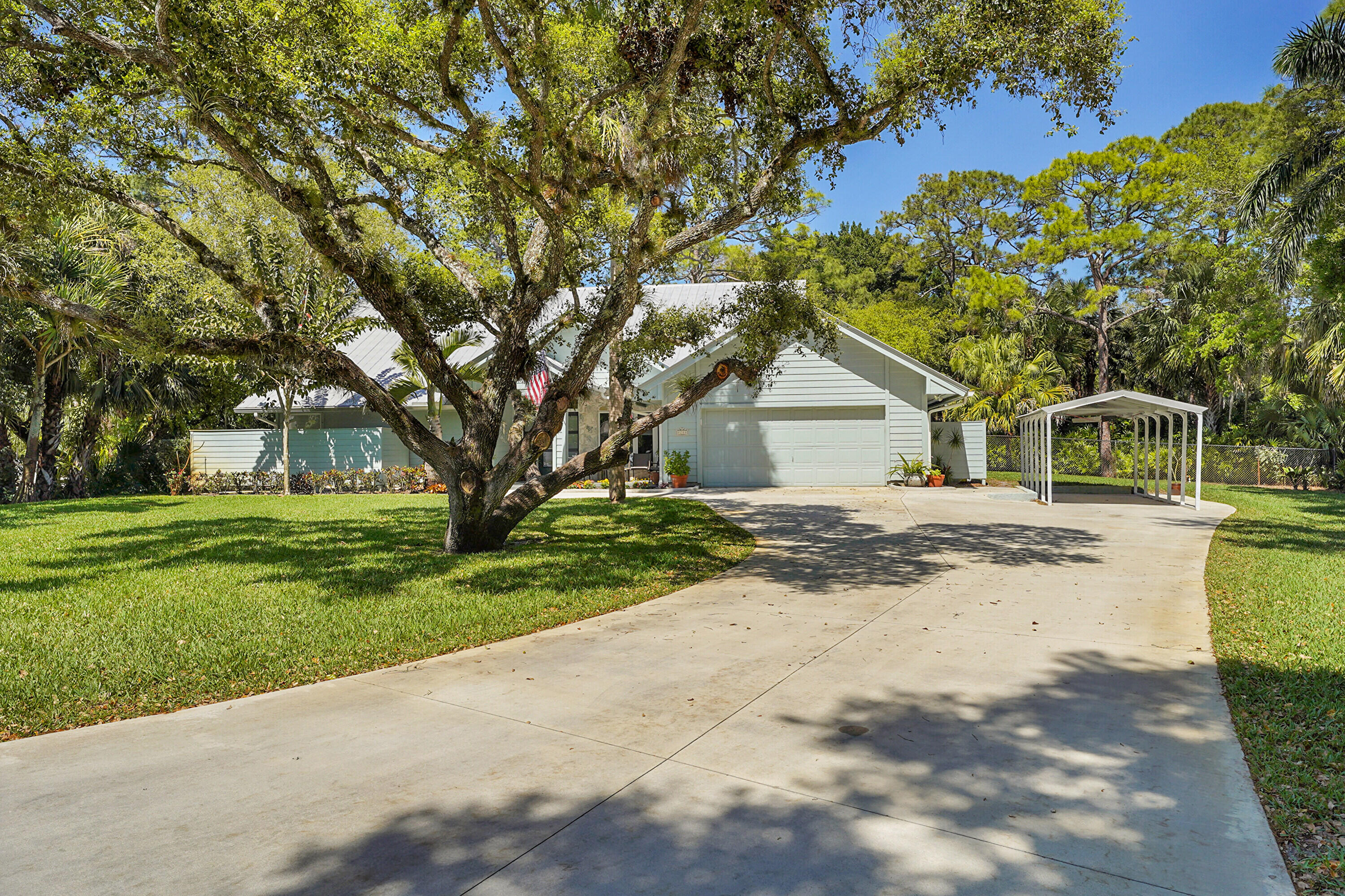 8288 SW Oak Hammock Court