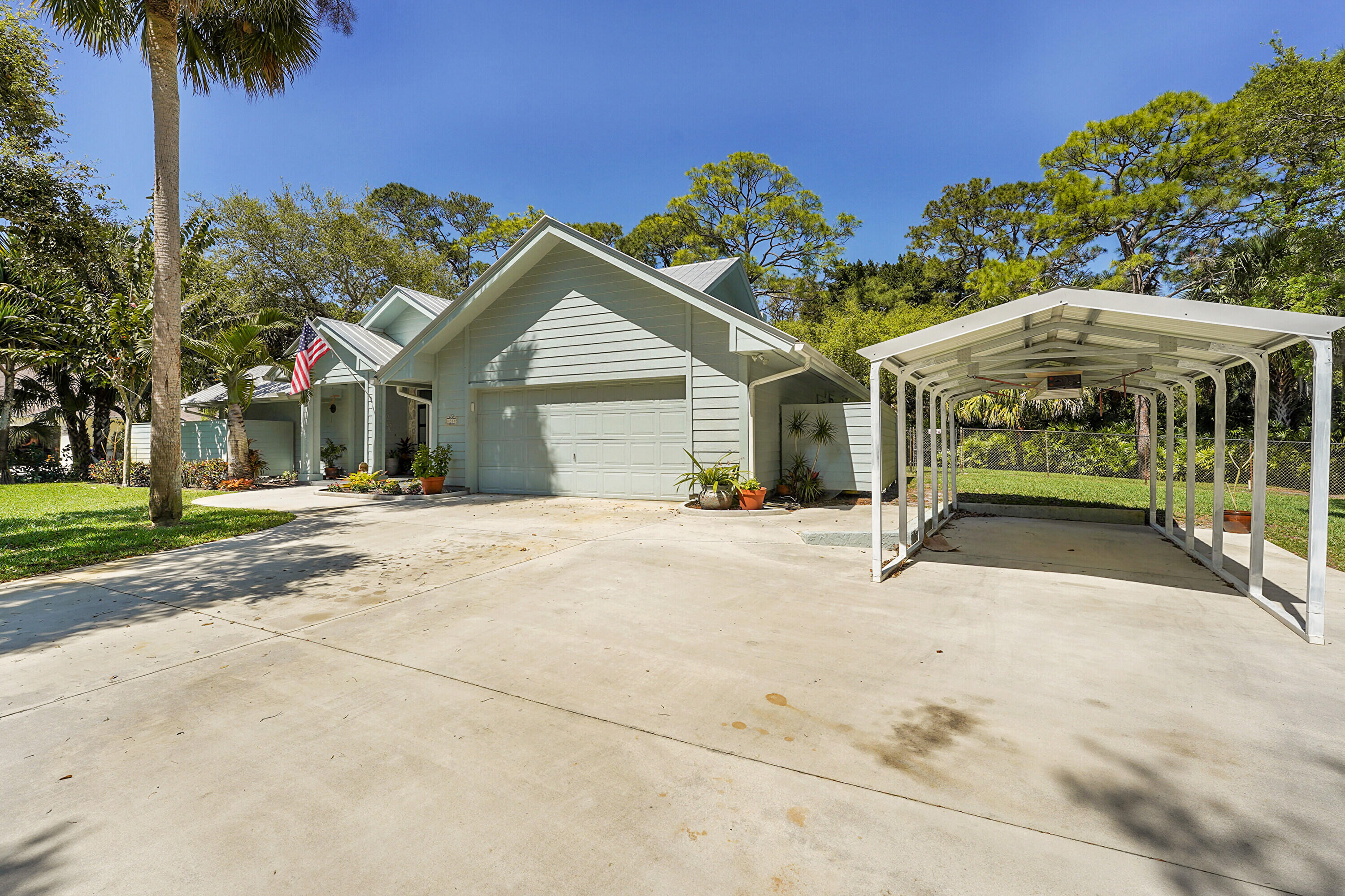 8288 SW Oak Hammock Court