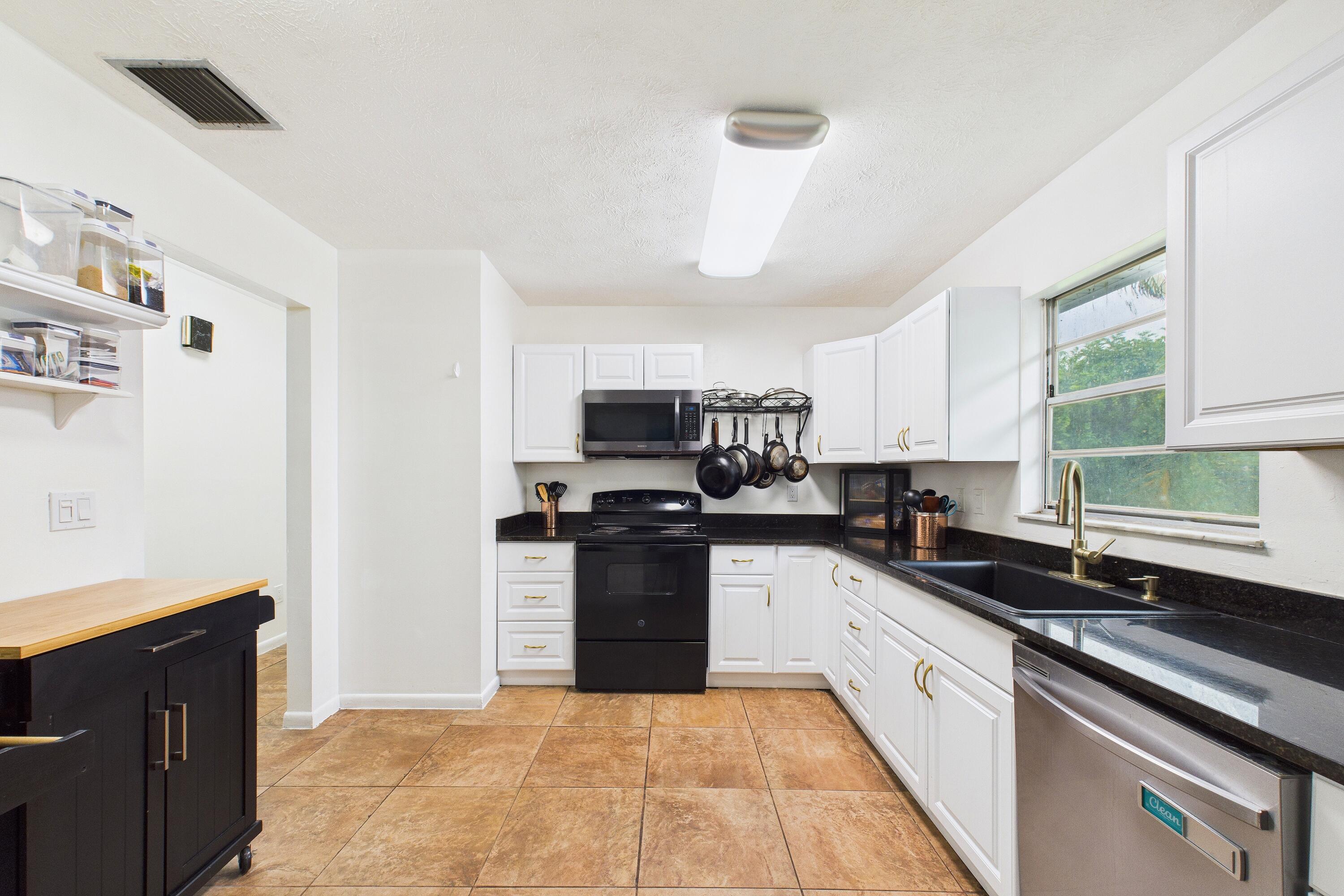 708 NW Floresta Drive, Port St. Lucie