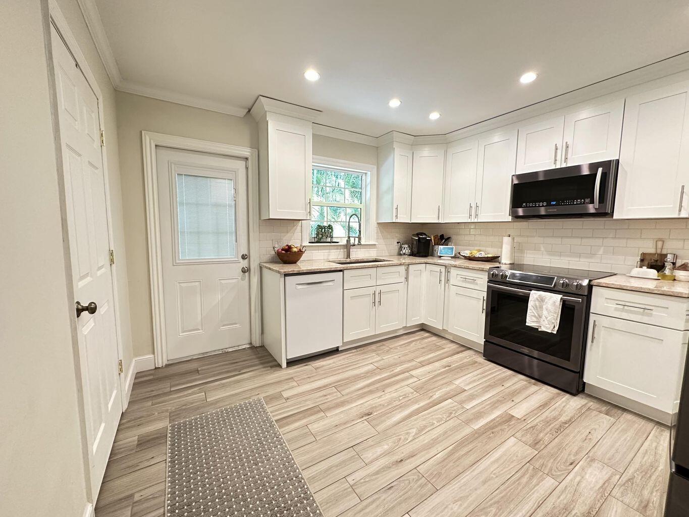 917 SW 36th Terrace