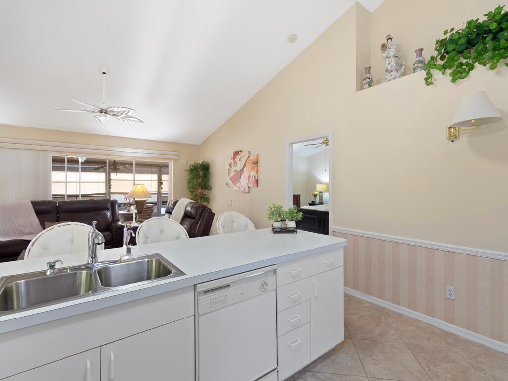 456 NW Casanova Circle, Port St. Lucie