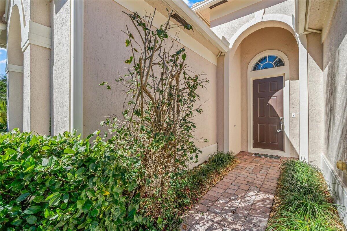 5730 Sunberry Circle