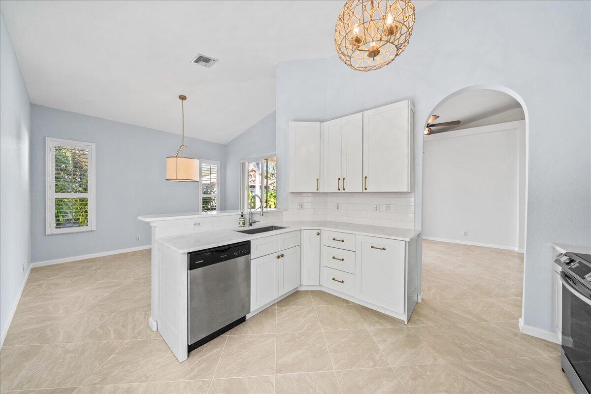 5730 Sunberry Circle