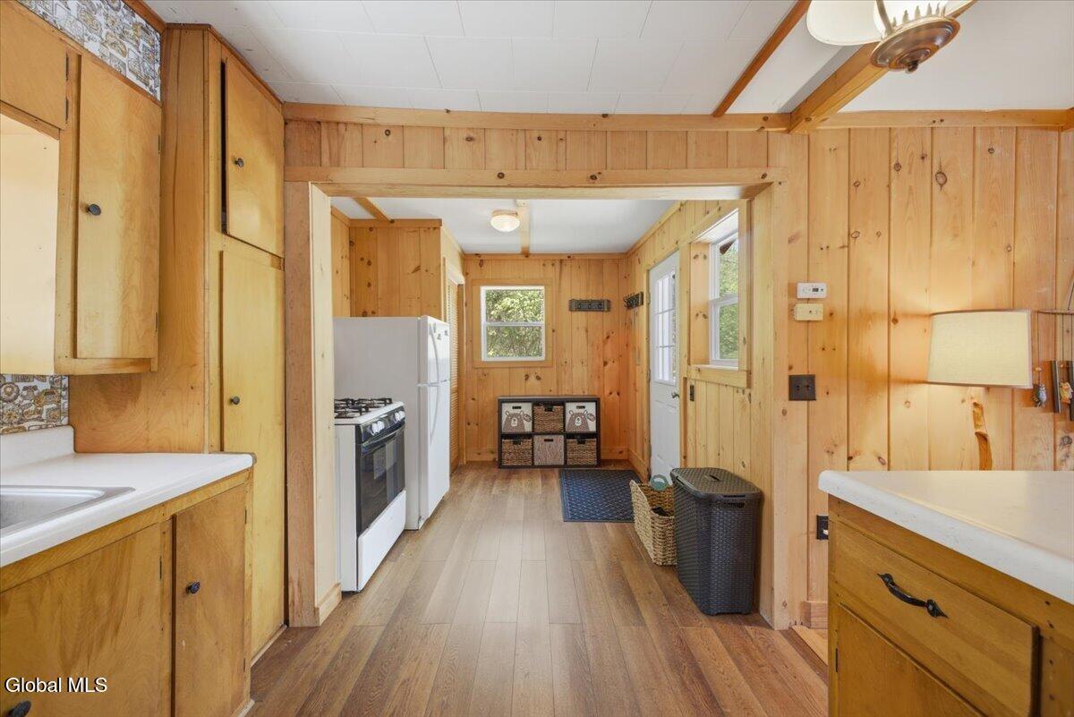 126 S Lake Abanakee Road