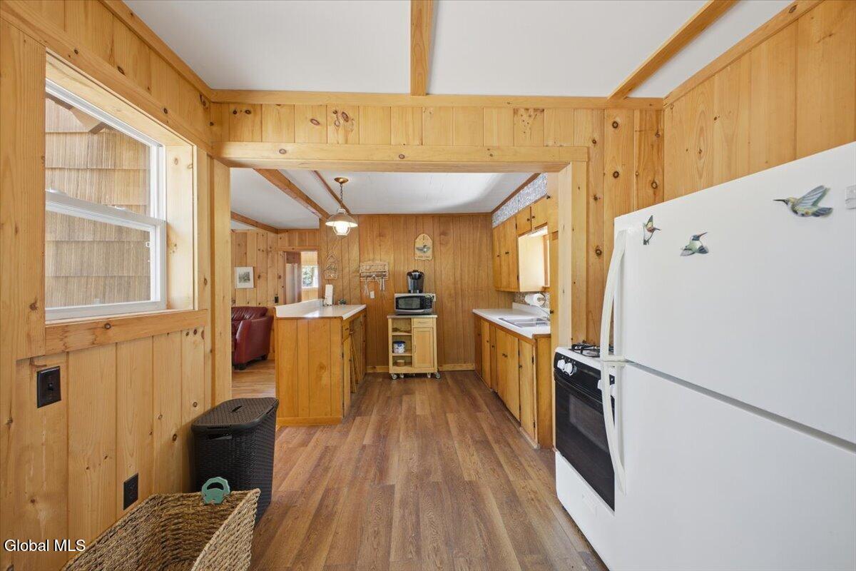 126 S Lake Abanakee Road